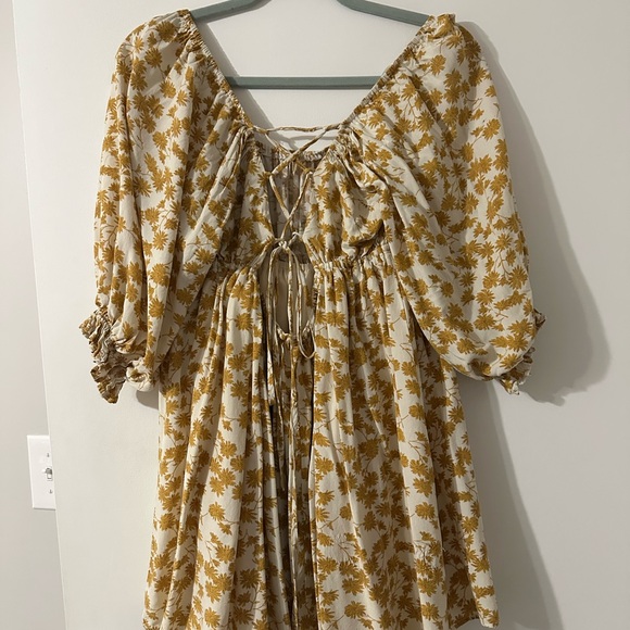 Magnolia Boutique Floral Mini Dress in Mustard and Cream - Picture 2 of 4